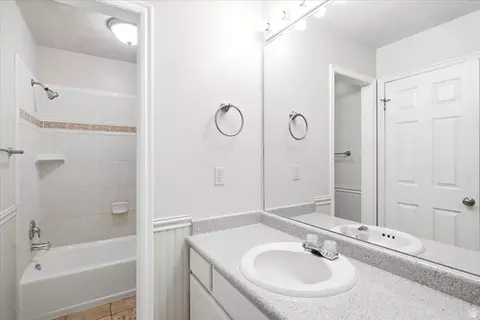 Bath - 449 W 200 N #3, Bountiful, UT 84010 photo 1 of 3