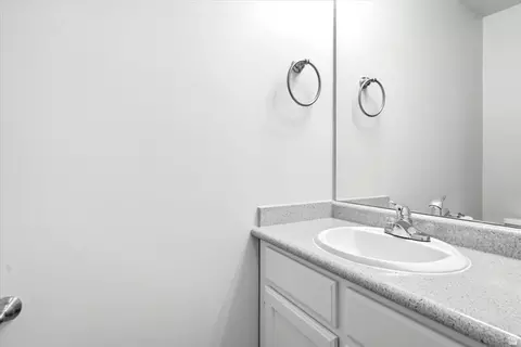 Bath - 449 W 200 N #3, Bountiful, UT 84010 photo 3 of 3