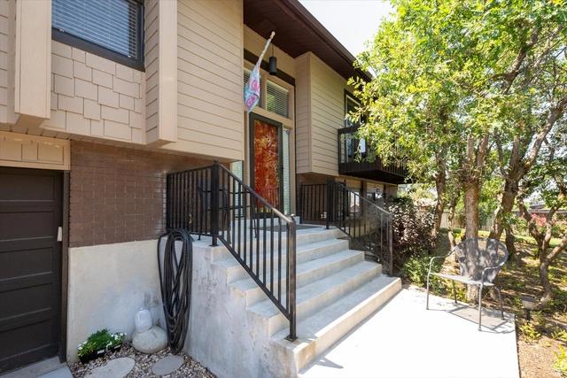 2916 E Cardiff Rd, Cottonwood Heights, UT 84121