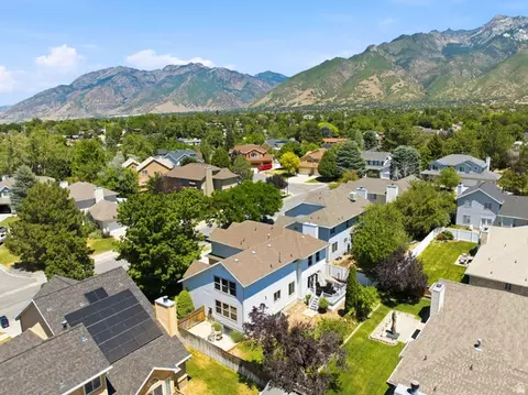 View/Area - 2154 E New Horizon Dr, Sandy, UT 84093 photo 6 of 11