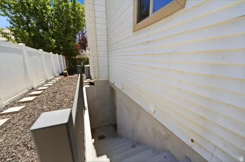 Exterior - 2154 E New Horizon Dr, Sandy, UT 84093 photo 7 of 11