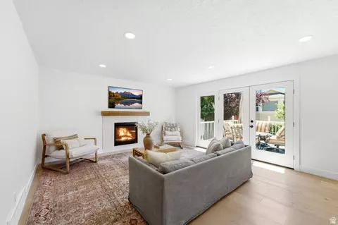 Living - 2154 E New Horizon Dr, Sandy, UT 84093 photo 3 of 5