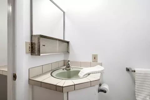 Bath - 2085 N 1250 E, North Logan, UT 84341 photo 3 of 4