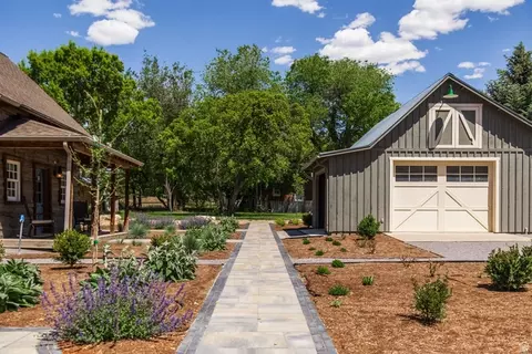 Exterior - 19 E 100 N, Spring City, UT 84662 photo 5 of 11