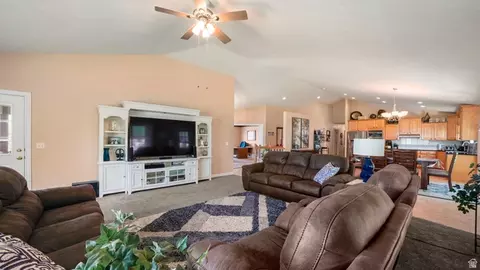 2286 E Cedar Dr, Eagle Mountain, UT 84005 photo 6