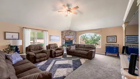 2286 E Cedar Dr, Eagle Mountain, UT 84005 photo 5