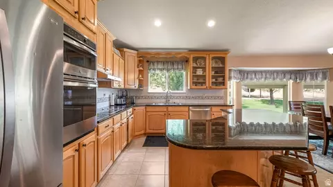 2286 E Cedar Dr, Eagle Mountain, UT 84005 photo 9