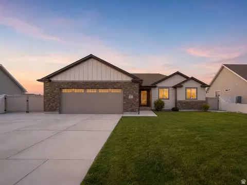 83 S Mustang Ridge Rd, Grantsville, UT 84029