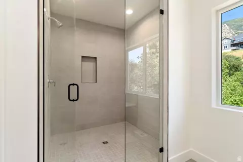 Bath - 504 N 650 E, Springville, UT 84663 photo 3 of 6