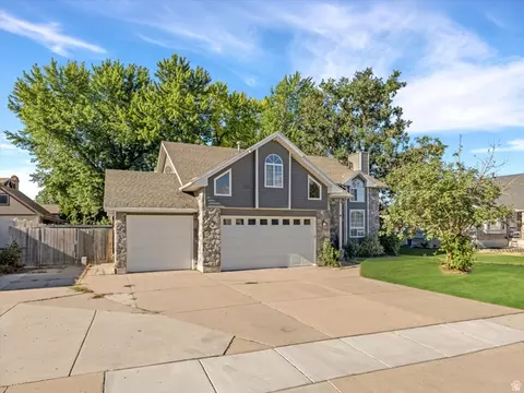 433 W Chase Ln N, Centerville, UT 84014 photo 2