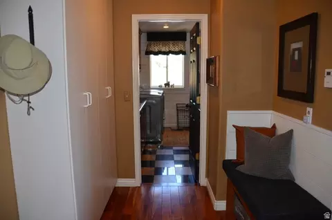 Entry Way - 890 E 200 S, Mount Pleasant, UT 84647 photo 2 of 3