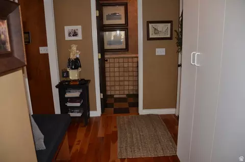 Entry Way - 890 E 200 S, Mount Pleasant, UT 84647 photo 1 of 3