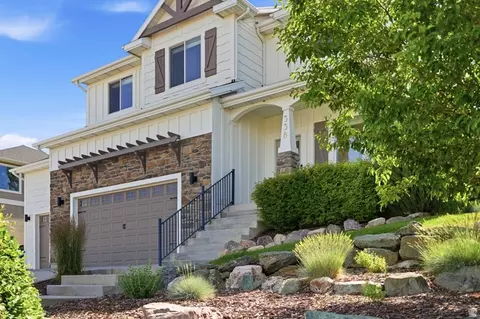 Exterior - 338 S Windy Dr, Smithfield, UT 84335 photo 3 of 7