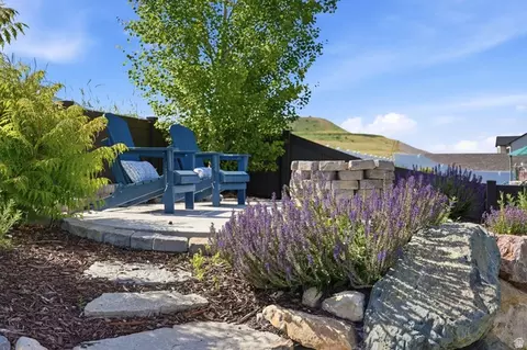 Exterior - 338 S Windy Dr, Smithfield, UT 84335 photo 7 of 7