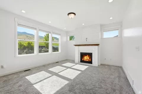 Living - 338 S Windy Dr, Smithfield, UT 84335 photo 1 of 1
