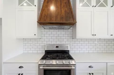 Kitchen - 338 S Windy Dr, Smithfield, UT 84335 photo 3 of 5