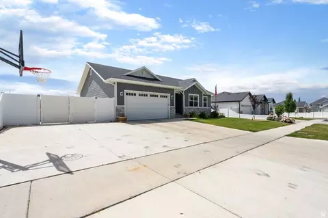 Exterior - 1002 S 130 E, Salem, UT 84653 photo 7 of 7