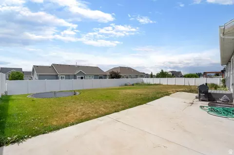 Exterior - 1002 S 130 E, Salem, UT 84653 photo 2 of 7