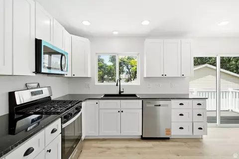 Kitchen - 877 E 10600 S, Sandy, UT 84094 photo 1 of 3