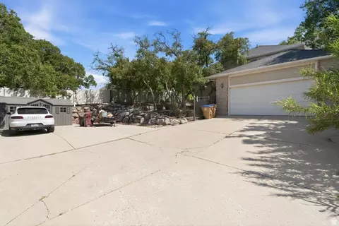 Exterior - 1927 E Bear Creek Dr S, Draper, UT 84020 photo 7 of 17