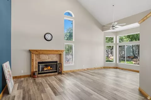 Living - 1927 E Bear Creek Dr S, Draper, UT 84020 photo 2 of 5