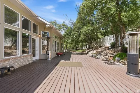 Exterior - 1927 E Bear Creek Dr S, Draper, UT 84020 photo 8 of 17
