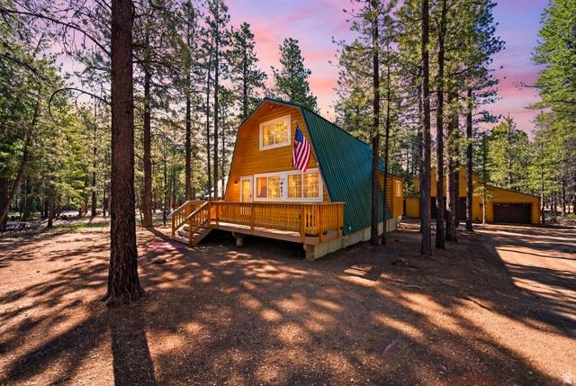 3320 E Rock Chuck Rd, Duck Creek Village, UT 84762