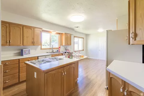 1879 E 2500 S, Naples, UT 84078 photo 10