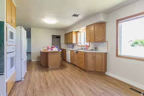 1879 E 2500 S, Naples, UT 84078 photo 14