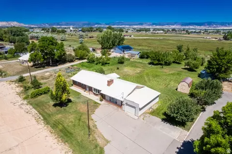 1879 E 2500 S, Naples, UT 84078 photo 1