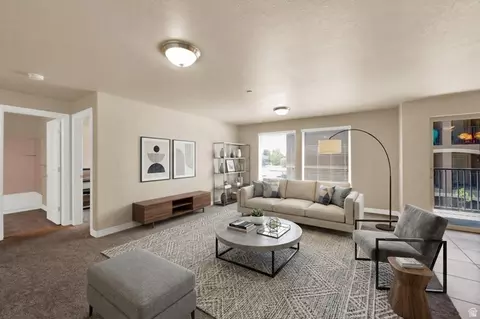 909 S Main St #G, Layton, UT 84041