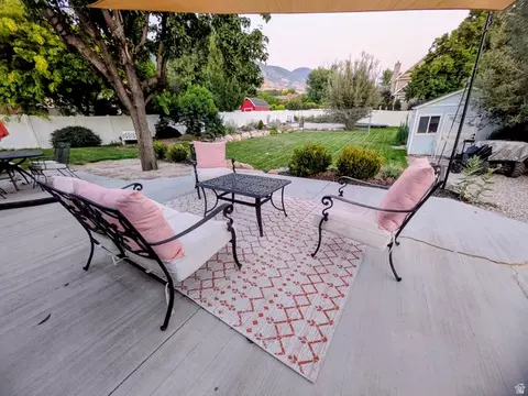 Exterior - 533 W 1850 N, Centerville, UT 84014 photo 4 of 9