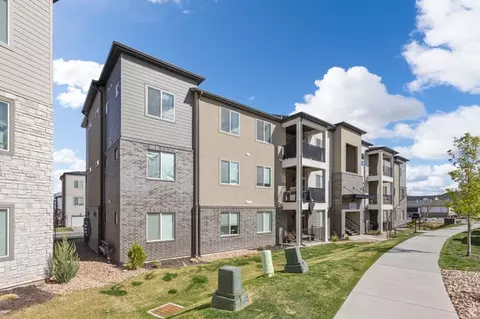 Exterior - 13528 S Commodus Dr W #301, Riverton, UT 84065 photo 2 of 7