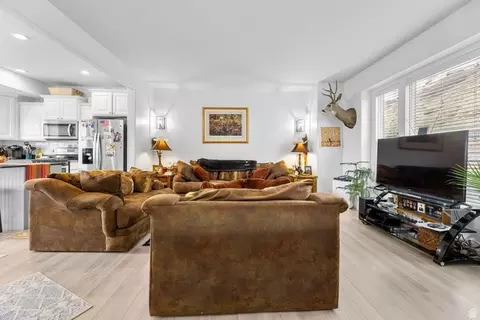 33 E Ann Arbor Dr S, Draper, UT 84020 photo 3