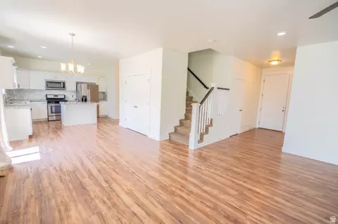 217 N 590 E, Vineyard, UT 84059 photo 3