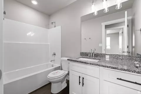 Bath - 2848 W 4075 S #315, Roy, UT 84067 photo 3 of 3