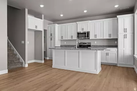 2848 W 4075 S #315, Roy, UT 84067