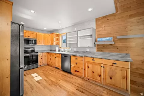 915 E Cedar Berry Ln, Pine Valley, UT 84781 photo 9