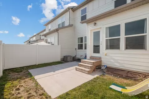 4477 E Hurstbourne Dr, Eagle Mountain, UT 84005 photo 33