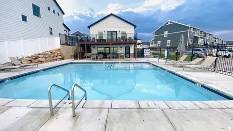 Exterior - 4477 E Hurstbourne Dr, Eagle Mountain, UT 84005 photo 5 of 6