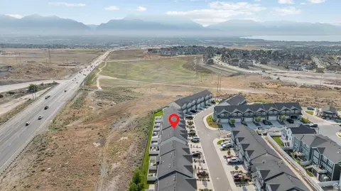 4477 E Hurstbourne Dr, Eagle Mountain, UT 84005 photo 5