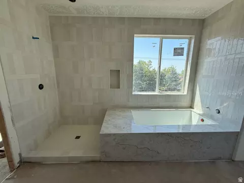 Bath - 1625 N 320 E #2, Orem, UT 84057 photo 2 of 3