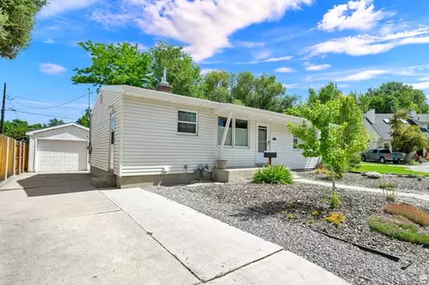 253 Chestnut Ln, Logan, UT 84321 photo 3