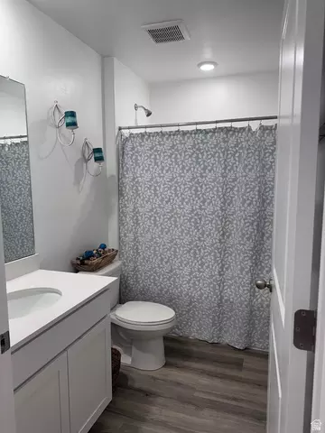 Bath - 3928 Cougar Ln, Eagle Mountain, UT 84005 photo 1 of 11
