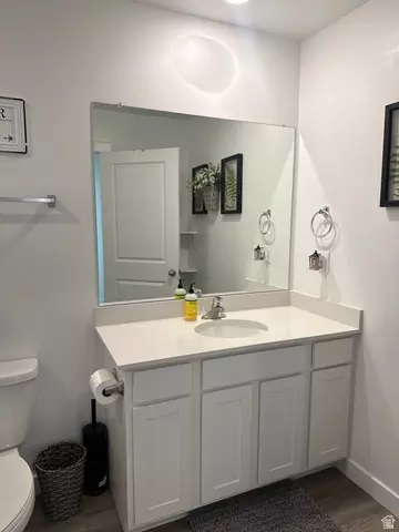 Bath - 3928 Cougar Ln, Eagle Mountain, UT 84005 photo 5 of 11