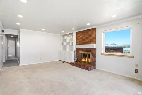 Living - 2252 W 800 N, Clinton, UT 84015 photo 1 of 4