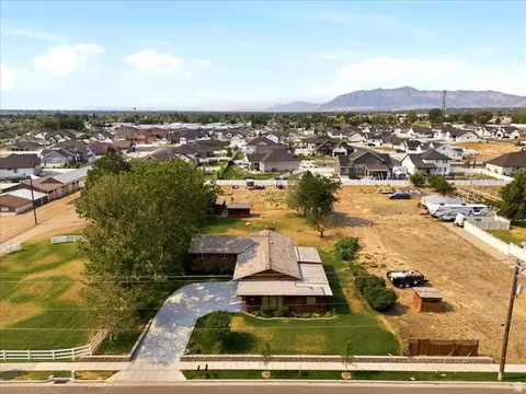 View/Area - 2252 W 800 N, Clinton, UT 84015 photo 1 of 3