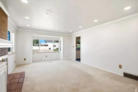 Living - 2252 W 800 N, Clinton, UT 84015 photo 3 of 4