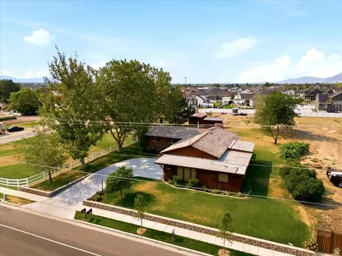 View/Area - 2252 W 800 N, Clinton, UT 84015 photo 2 of 3