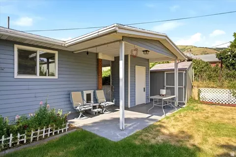 Exterior - 272 E 1400 N, Bountiful, UT 84010 photo 6 of 11